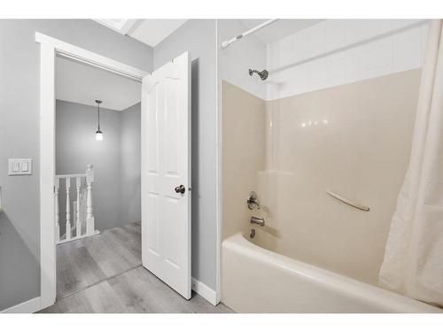 229 Tarawood Close Ne, Calgary, AB - Indoor Photo Showing Bathroom