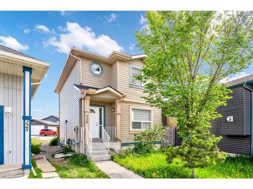 229 Tarawood Close Ne, Calgary, AB - Outdoor With Facade