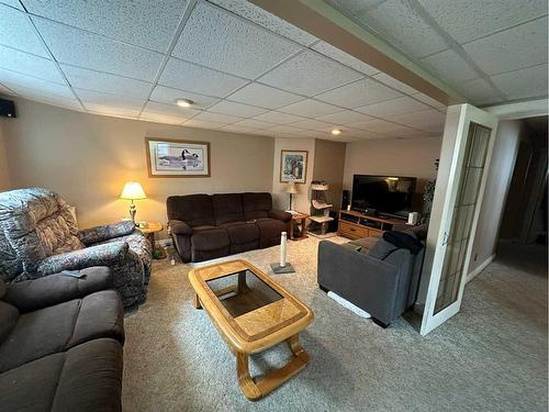 6009 60 Street, Olds, AB - Indoor