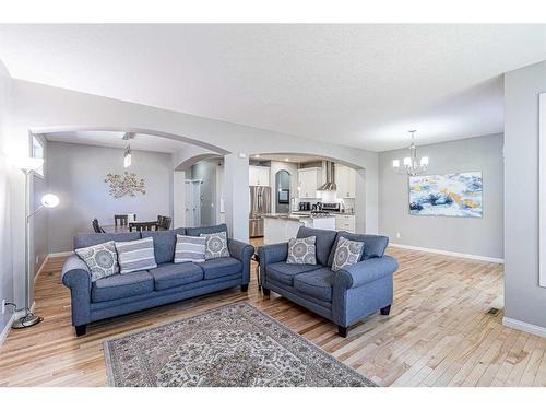 109 Brightonwoods Crescent Se, Calgary, AB - Indoor Photo Showing Living Room
