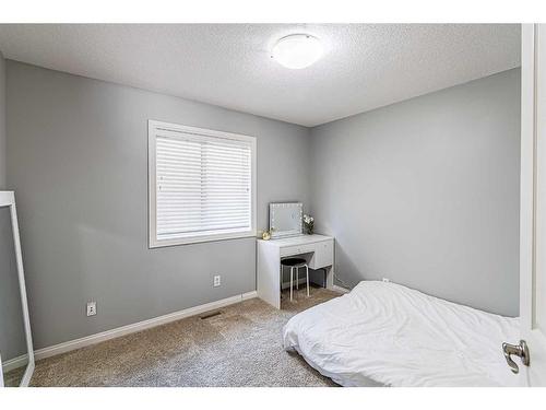 109 Brightonwoods Crescent Se, Calgary, AB - Indoor Photo Showing Bedroom