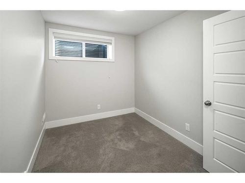 1104 17 Avenue Nw, Calgary, AB - Indoor Photo Showing Other Room