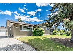 125 Westminster Drive SW Calgary, AB T3C 2T2