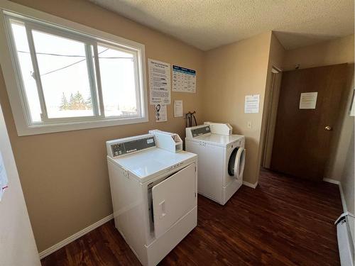 4-232 Sabrina Way Sw, Calgary, AB - Indoor Photo Showing Laundry Room