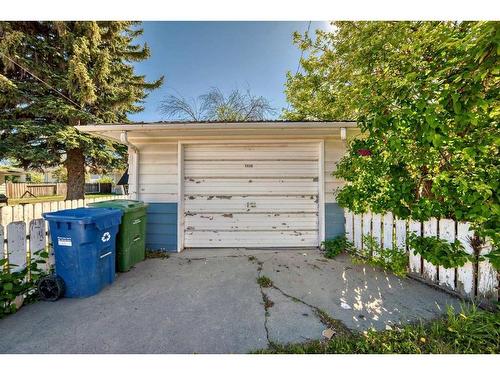 1116 Radnor Avenue Ne, Calgary, AB - Outdoor With Exterior