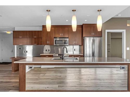 1801-530 12 Avenue Sw, Calgary, AB - Indoor Photo Showing Kitchen With Stainless Steel Kitchen With Upgraded Kitchen