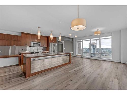 1801-530 12 Avenue Sw, Calgary, AB - Indoor Photo Showing Kitchen