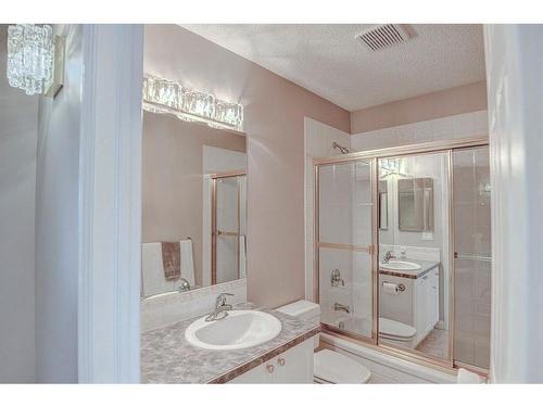 10827 Valley Springs Road Nw, Calgary, AB - Indoor Photo Showing Bathroom