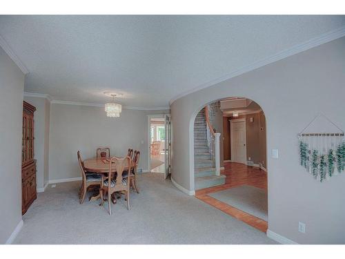 10827 Valley Springs Road Nw, Calgary, AB - Indoor Photo Showing Dining Room