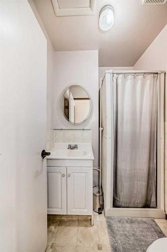 216027 562 Avenue East, Rural Foothills County, AB - Indoor Photo Showing Bathroom