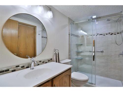57 Macewan Ridge Circle Nw, Calgary, AB - Indoor Photo Showing Bathroom