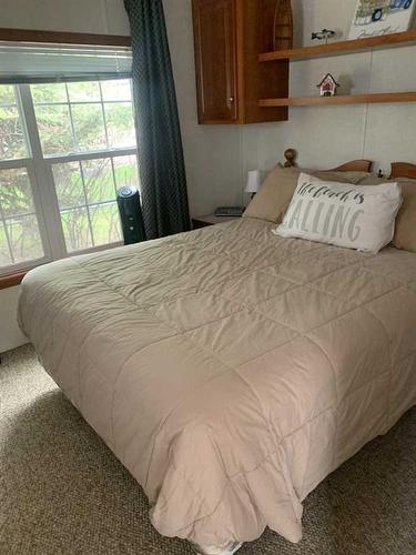 155 Cormorant Crescent, Rural Vulcan County, AB - Indoor Photo Showing Bedroom