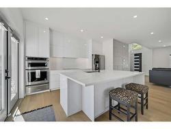 4747 26 Avenue SW Calgary, AB T3E 0R3