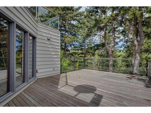 511 Crescent Boulevard Sw, Calgary, AB - Outdoor With Deck Patio Veranda With Exterior