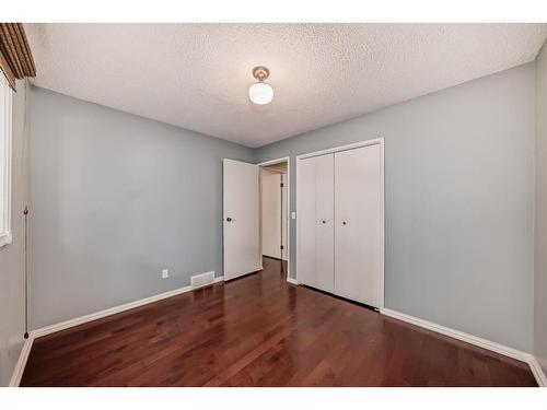 163 Deerview Way Se, Calgary, AB - Indoor Photo Showing Other Room