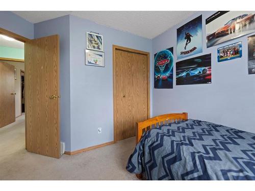 73 Martinvalley Crescent Ne, Calgary, AB - Indoor Photo Showing Bedroom
