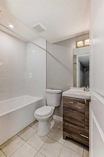 8947 46 Street Ne, Calgary, AB - Indoor Photo Showing Bathroom