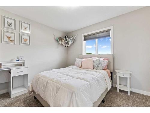 2 Valarosa Court, Didsbury, AB - Indoor Photo Showing Bedroom