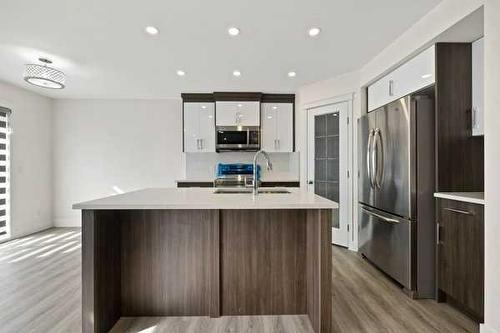 968 Taradale Drive Ne, Calgary, AB - Indoor Photo Showing Kitchen With Upgraded Kitchen