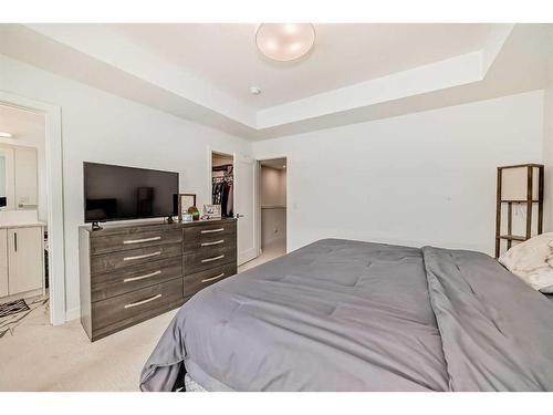 66 Mallard Heath Se, Calgary, AB - Indoor Photo Showing Bedroom