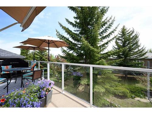 328 Signature Court Sw, Calgary, AB - Outdoor With Exterior