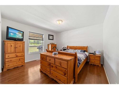360003 Range Road 5-0, Rural Clearwater County, AB - Indoor Photo Showing Bedroom