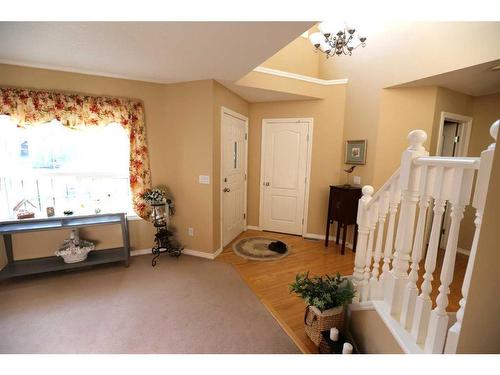 132 Evergreen Heights Sw, Calgary, AB - Indoor Photo Showing Other Room
