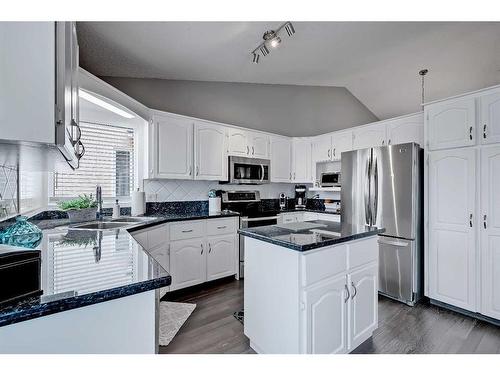 136 Hawkdale Close Nw, Calgary, AB - Indoor Photo Showing Kitchen With Stainless Steel Kitchen With Upgraded Kitchen
