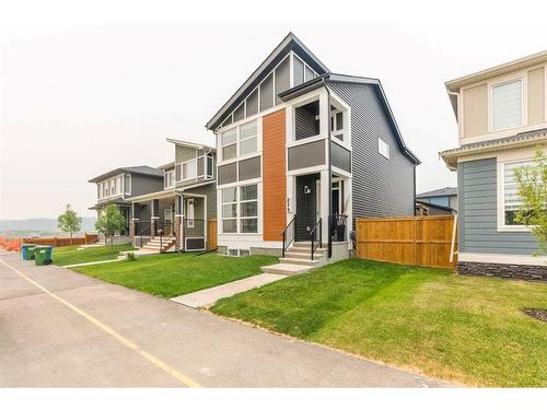 213 Wolf Willow Boulevard Se, Calgary, AB - Outdoor