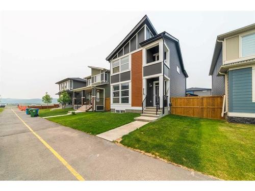 213 Wolf Willow Boulevard Se, Calgary, AB - Outdoor