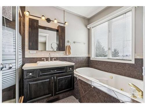 367 Hidden Vale Place Nw, Calgary, AB - Indoor Photo Showing Bathroom
