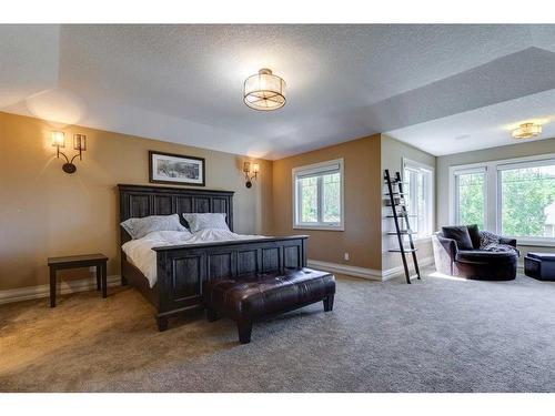 15 Crestridge Point Sw, Calgary, AB - Indoor Photo Showing Bedroom