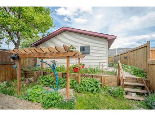 284 Mt Aberdeen Close Se, Calgary, AB - Outdoor With Exterior