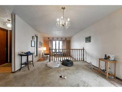 10820 7 Street Sw, Calgary, AB - Indoor Photo Showing Other Room