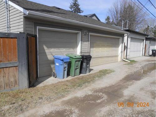 211 22 Avenue Ne, Calgary, AB - Outdoor With Exterior