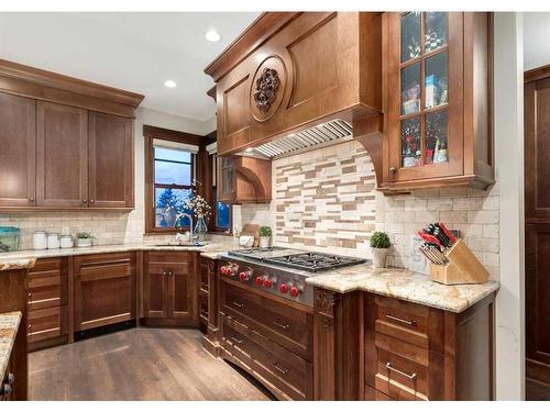 243045 Morgans Road, Rural Rocky View County, AB - Indoor Photo Showing Kitchen