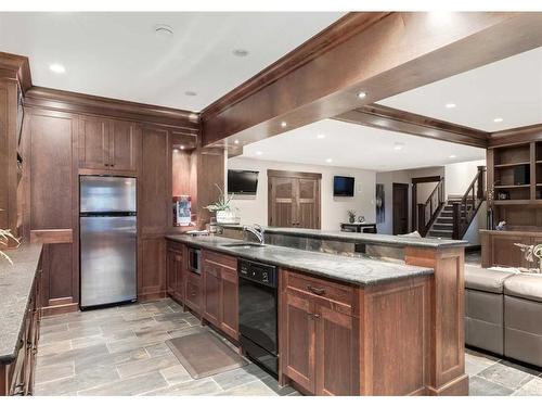 243045 Morgans Road, Rural Rocky View County, AB - Indoor Photo Showing Kitchen