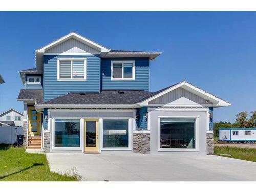 4231 63 Avenue, Innisfail, AB - Outdoor With Facade