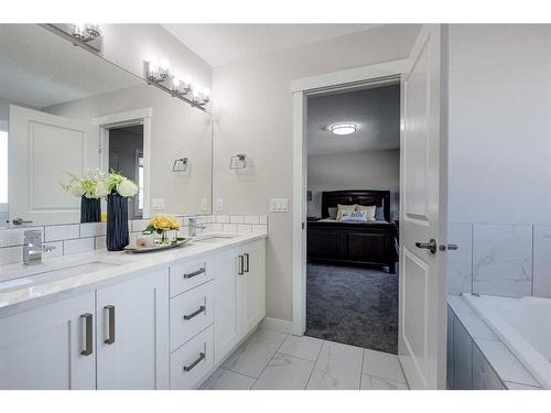 4231 63 Avenue, Innisfail, AB - Indoor Photo Showing Bathroom