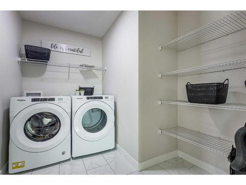 4231 63 Avenue, Innisfail, AB - Indoor Photo Showing Laundry Room