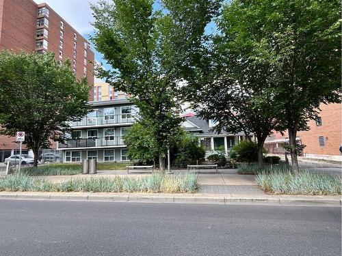 228 13 Avenue Sw, Calgary, AB - Outdoor With Facade