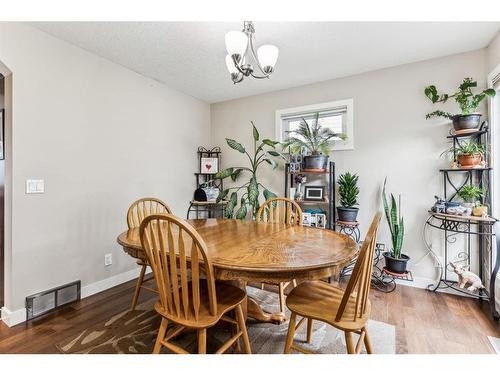 17 Applemont Place Se, Calgary, AB - Indoor Photo Showing Dining Room