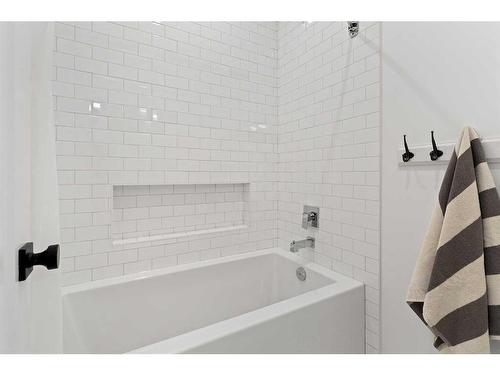 22 Coutts Close, Olds, AB - Indoor Photo Showing Bathroom