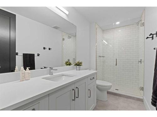 22 Coutts Close, Olds, AB - Indoor Photo Showing Bathroom