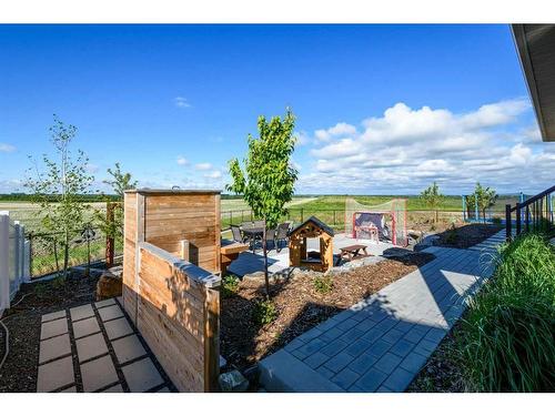 22 Coutts Close, Olds, AB - Outdoor