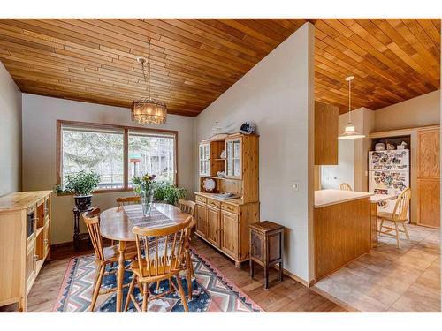 66 Wolf Drive, Rural Rocky View County, AB - Indoor Photo Showing Dining Room