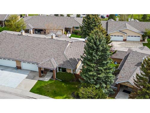 176 Strathaven Circle Sw, Calgary, AB - Outdoor