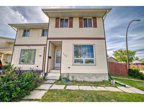 111 Falton Drive Ne, Calgary, AB - Outdoor