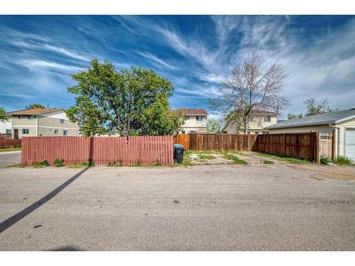 111 Falton Drive Ne, Calgary, AB - Outdoor