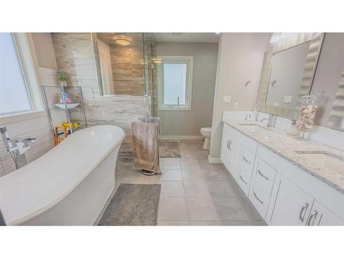 86 Langford Crescent, Red Deer, AB - Indoor Photo Showing Bathroom